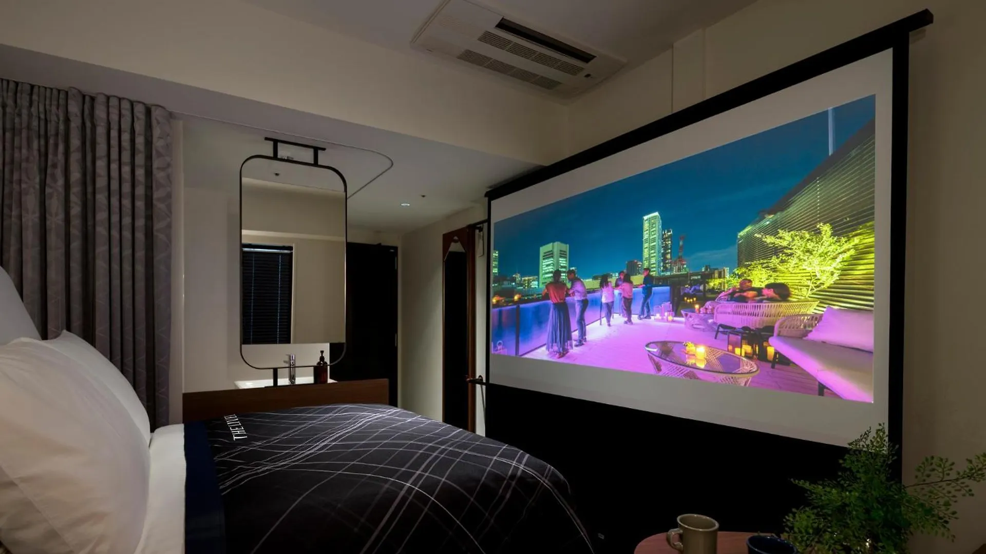 The Lively Osaka Honmachi Hotel