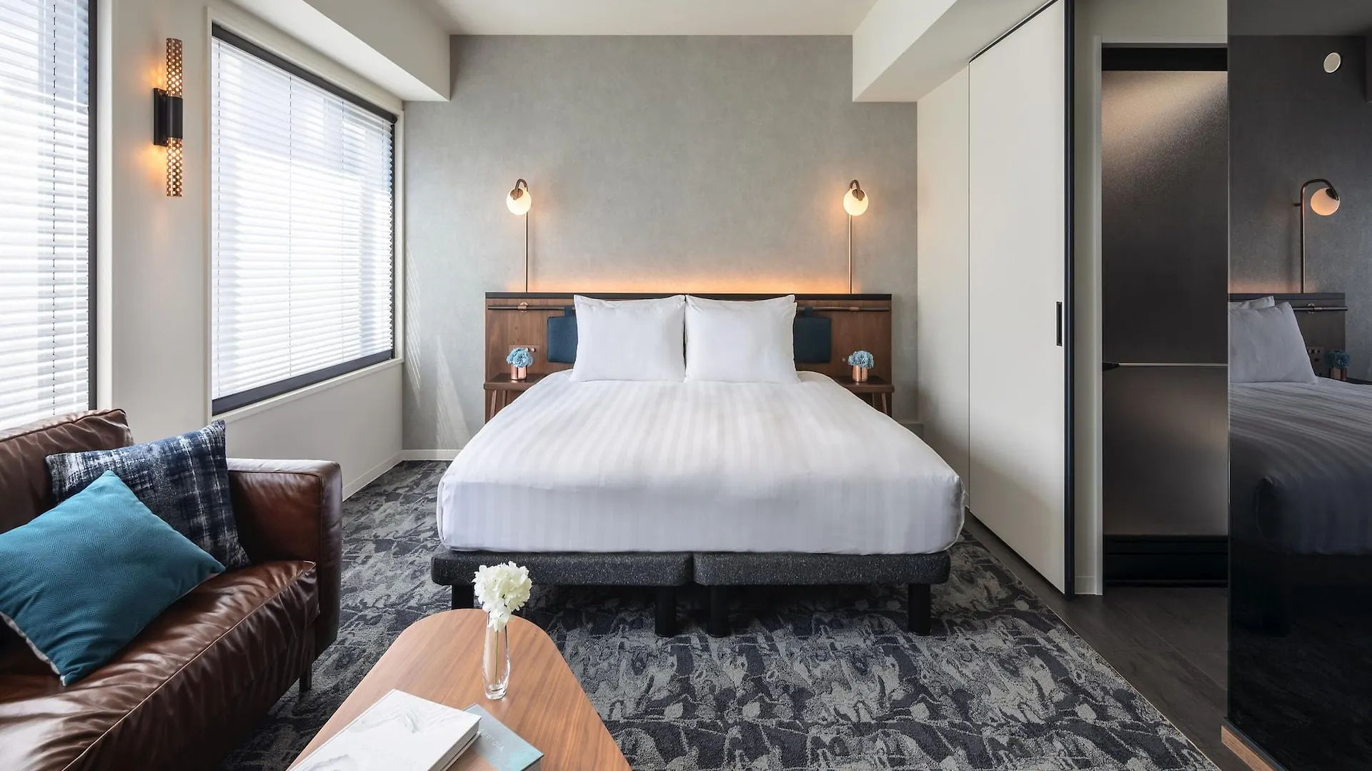 Hotel The Lively Osaka Honmachi