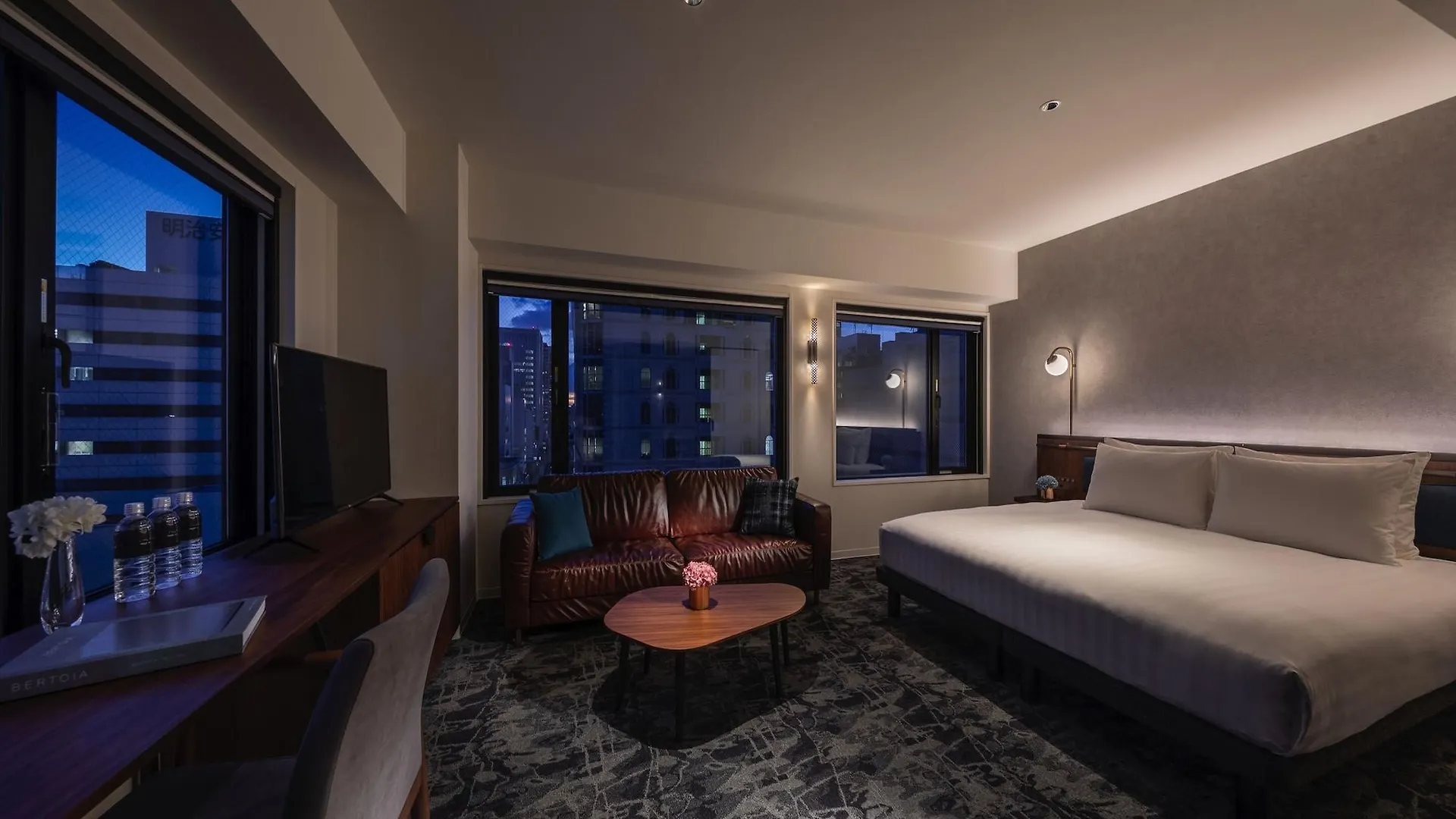 The Lively Osaka Honmachi Hotel