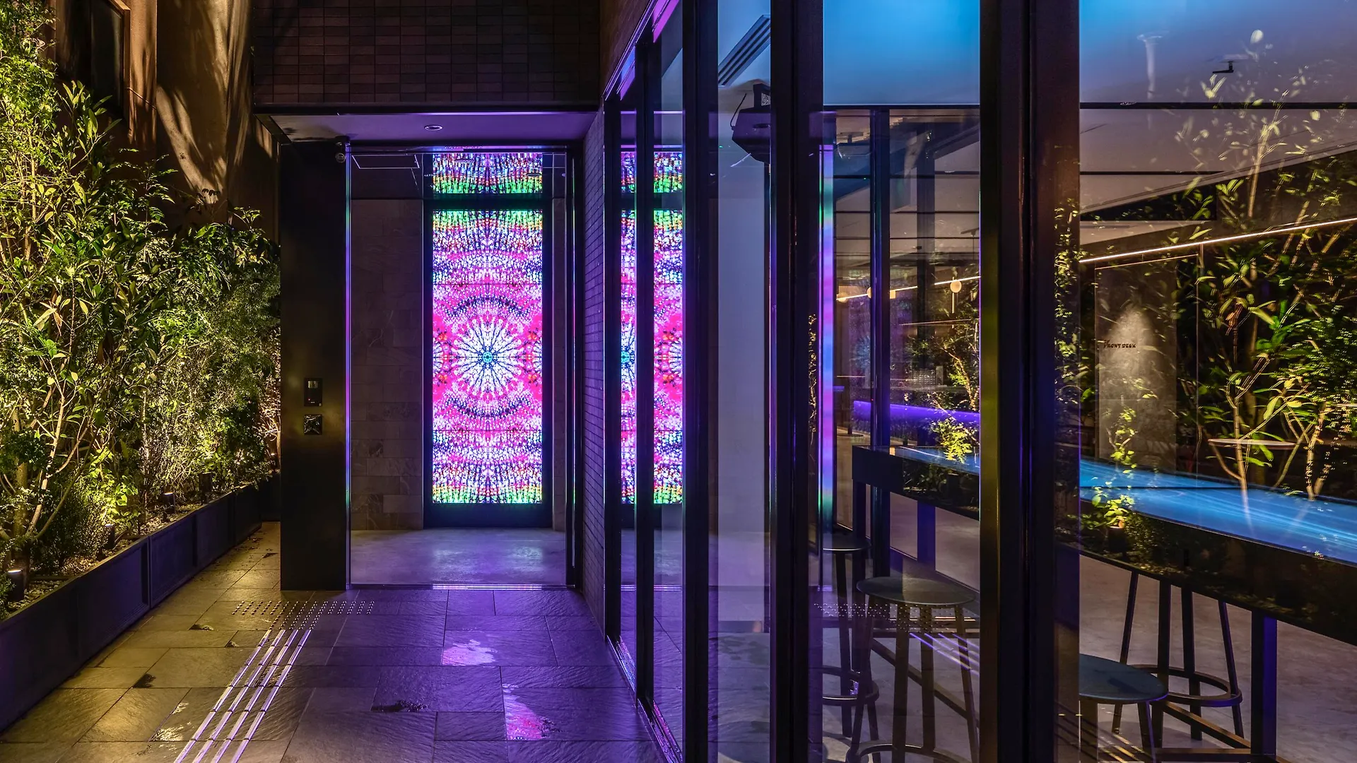The Lively Osaka Honmachi Hotel