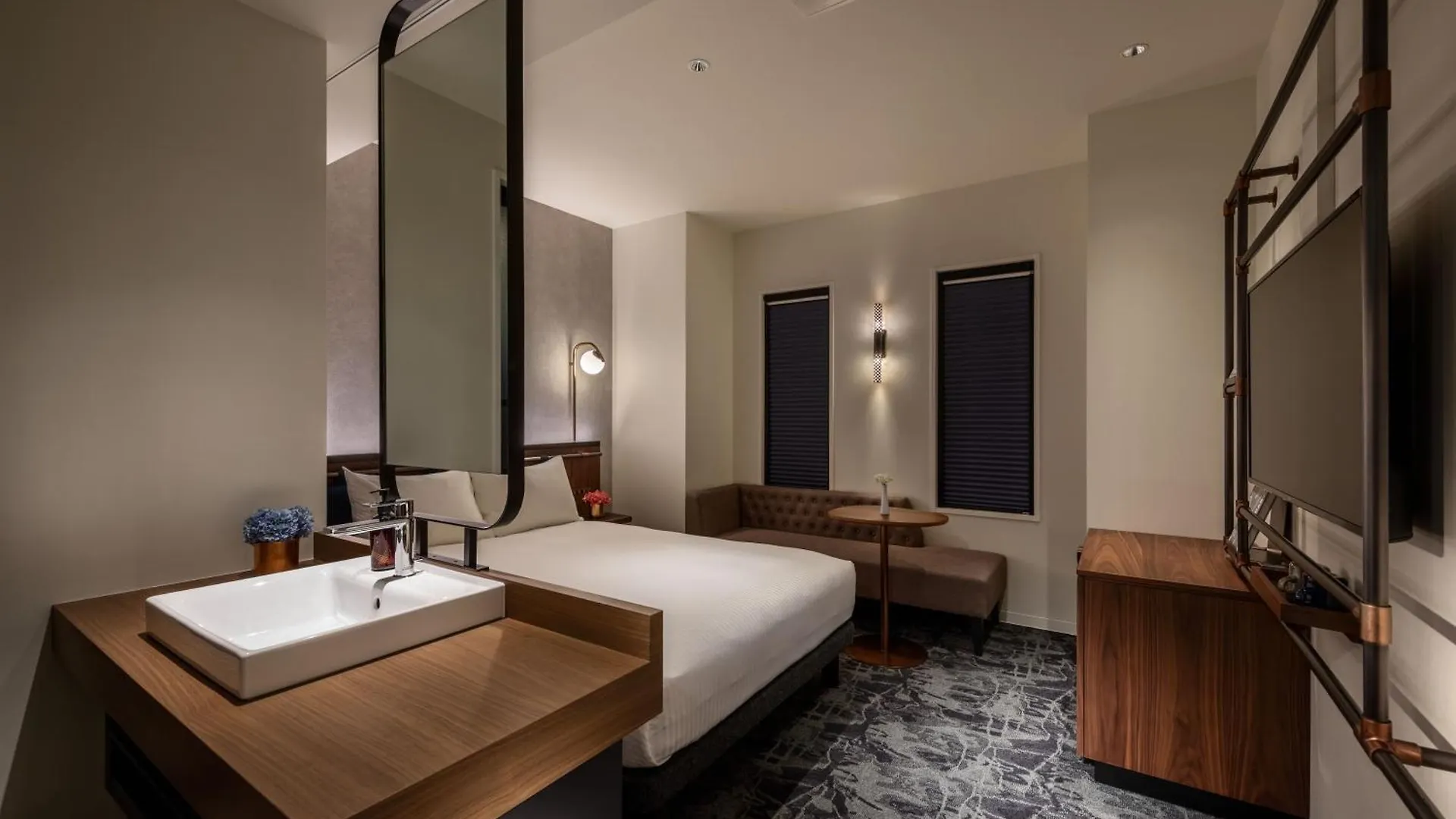Hotel The Lively Osaka Honmachi