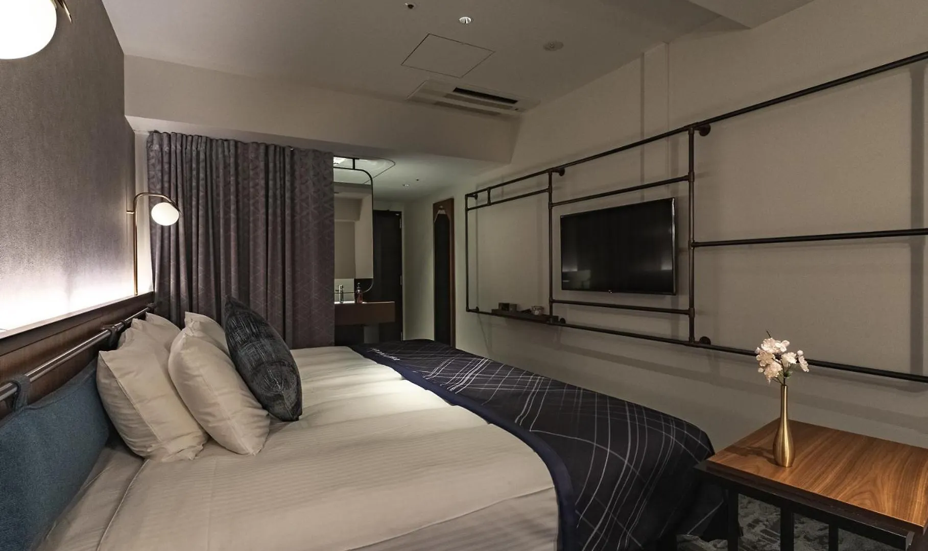 Hotel The Lively Osaka Honmachi